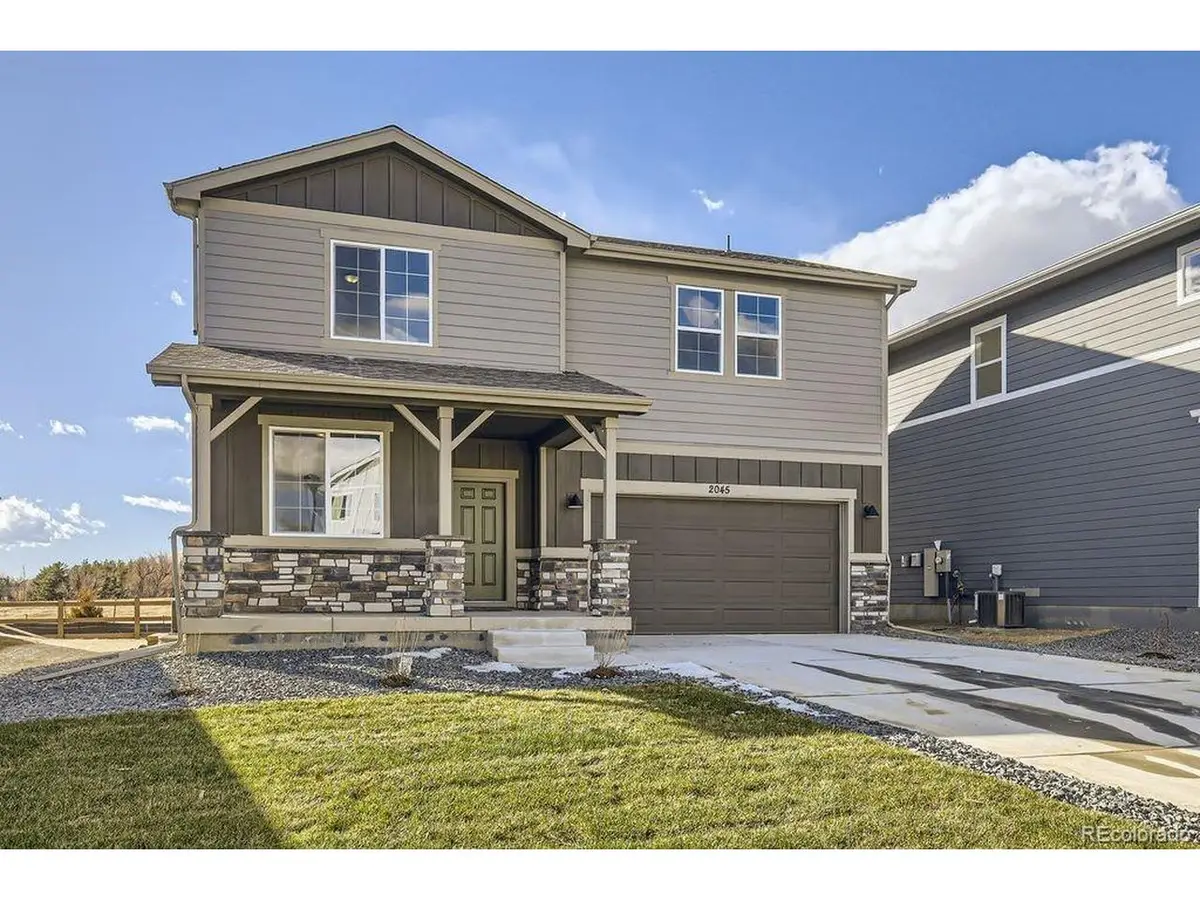 46431 Heritage Ave, Bennett, CO 80102 - #1