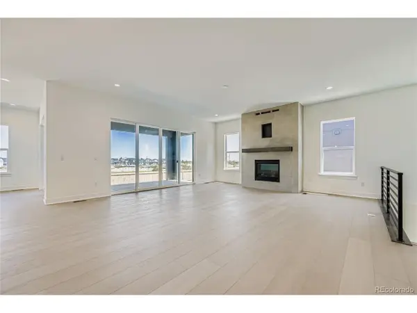 8134 S Bersshine St, Aurora, CO 80016