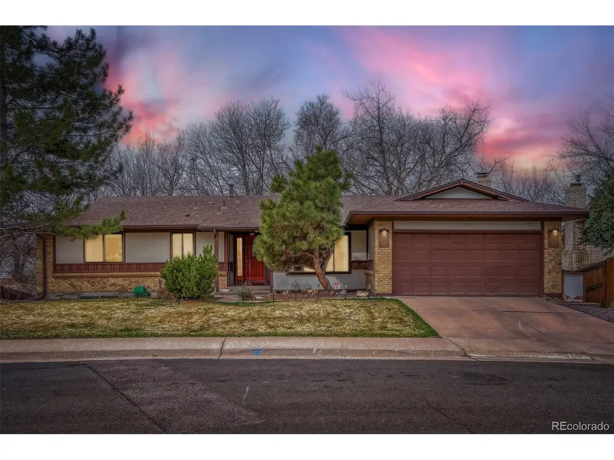 2923 S Reading Ct, Denver, CO 80231 - #1