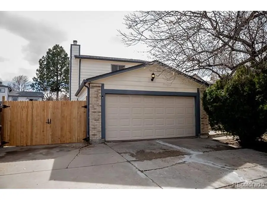 3564 S Pitkin Cir, Aurora, CO 80013 - #3