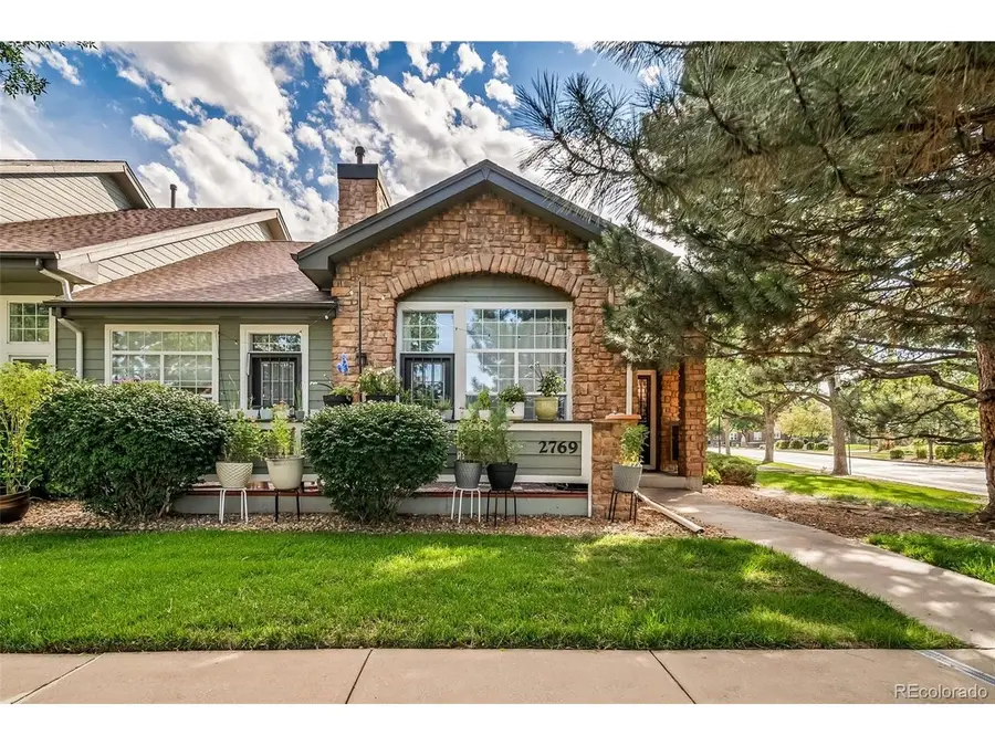 2769 W Greens Ct, Littleton, CO 80123 - #2