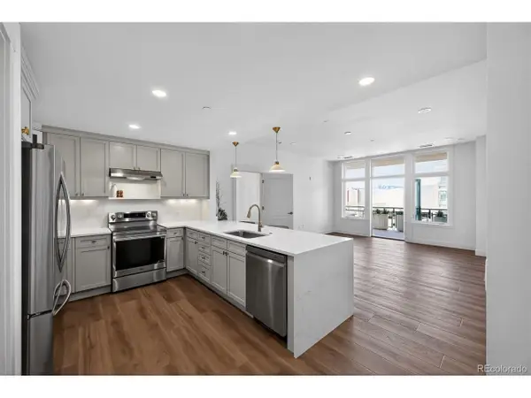 7220 W Bonfils Ln #302, Lakewood, CO 80226