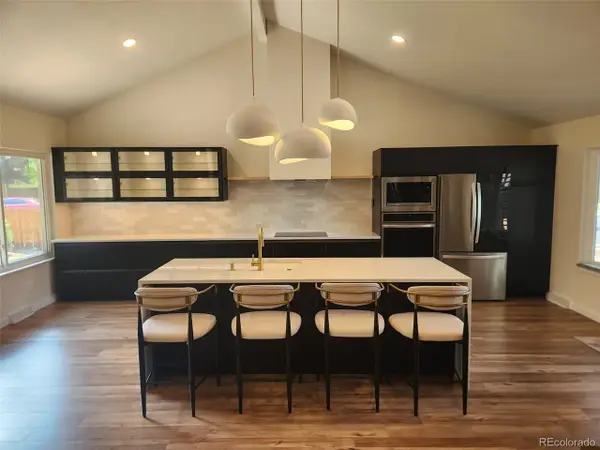 7551 S Madison Cir, Centennial, CO 80122