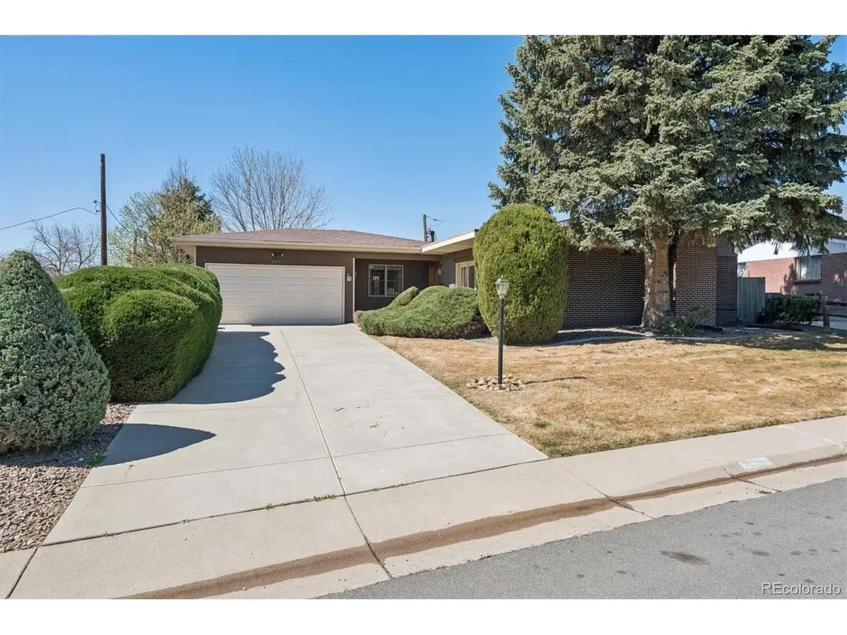8051 Greenwood Ct, Denver, CO 80221 - #1