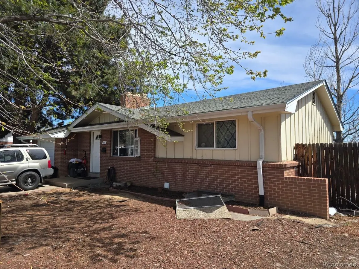 926 Potomac Ct, Aurora, CO 80012 - #1