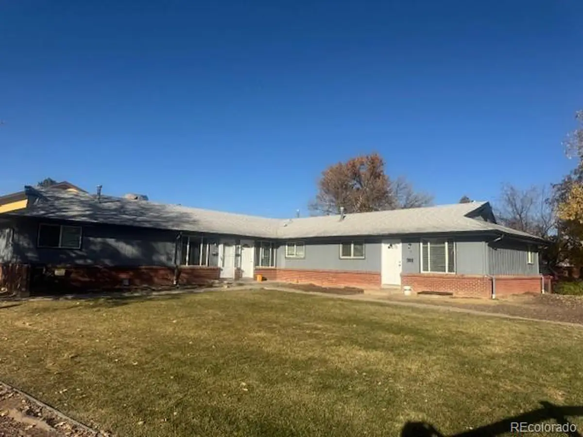 8 Lansing St, Aurora, CO 80010 - #1