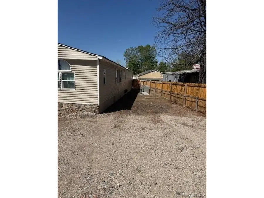 231 Elm St, Lochbuie, CO 80603 - #2