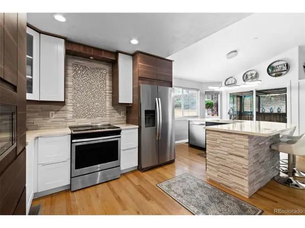 9235 W Hinsdale Pl, Littleton, CO 80128