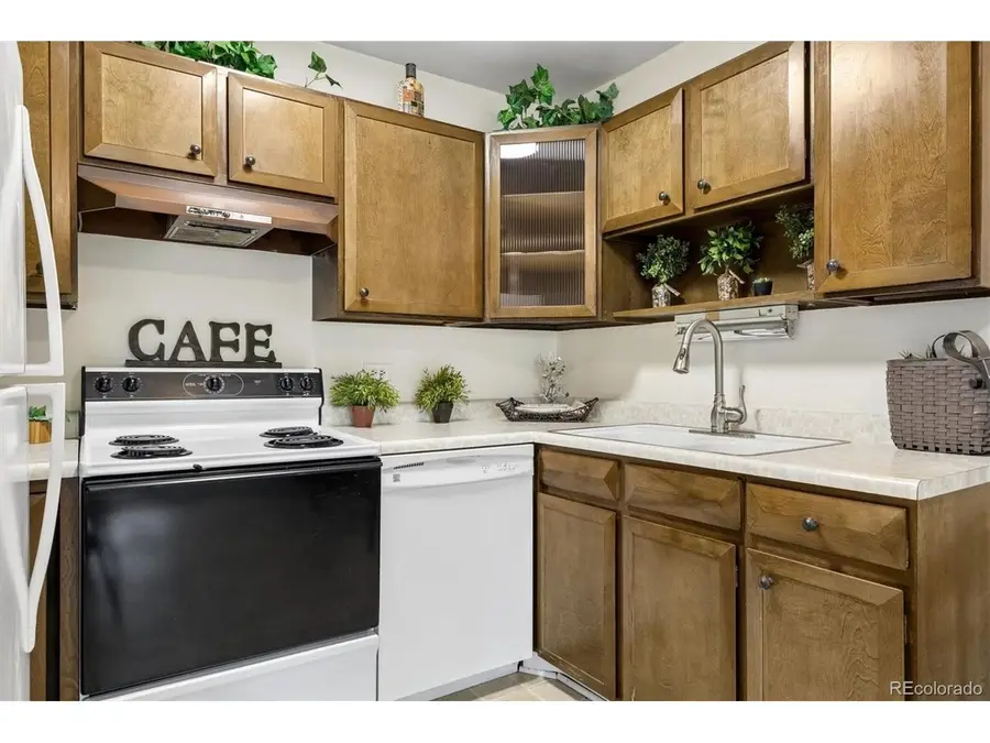 675 S Alton Way #12B, Denver, CO 80247 - #2