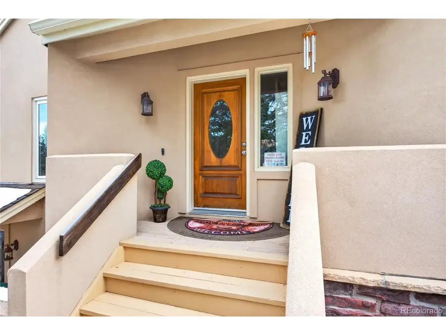 6570 S Pike Dr, Larkspur, CO 80118 - Image #3