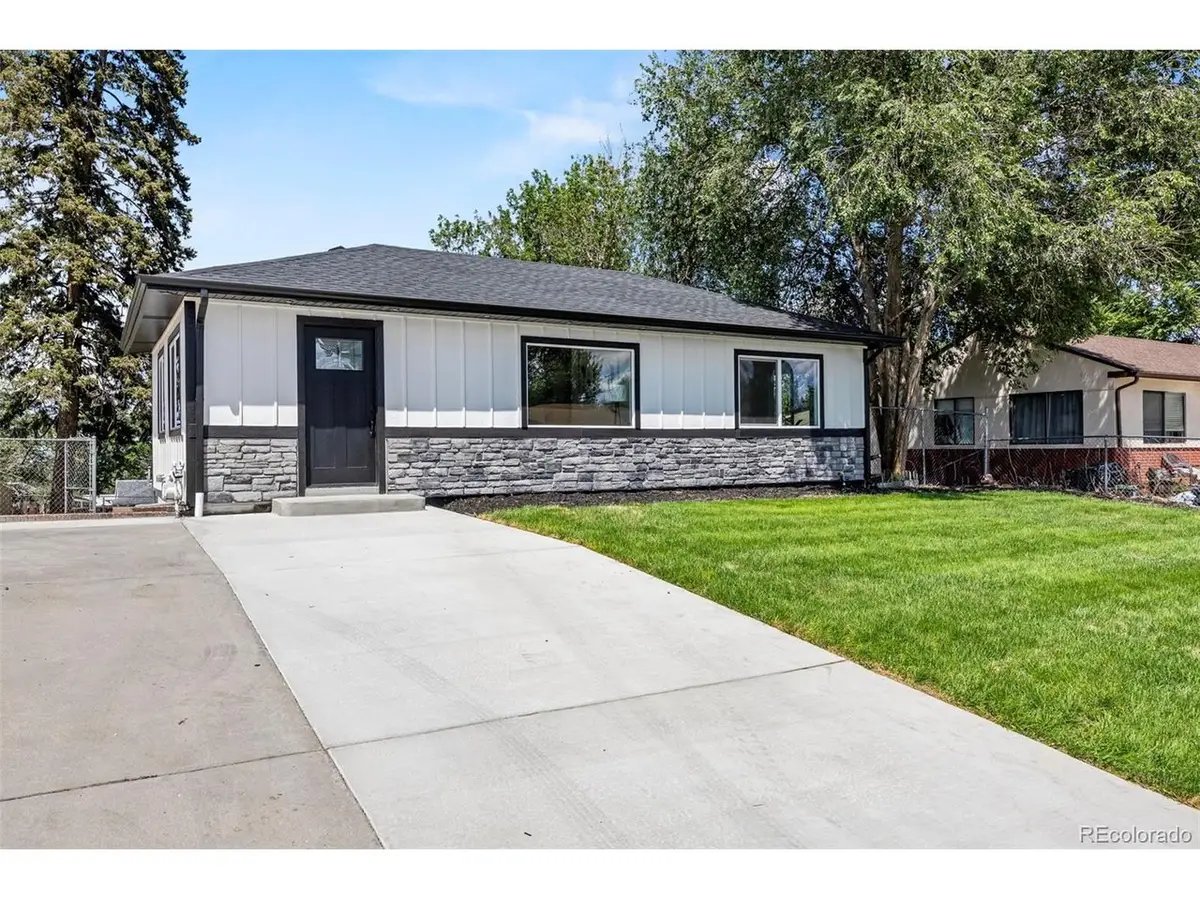 2131 W Gill Pl, Denver, CO 80223 - #1