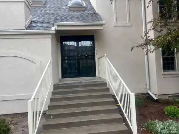 2905 S Vaughn Way, Aurora, CO 80014
