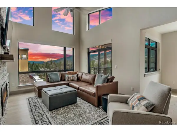 37 W 4th St #301E, Silverthorne, CO 80498