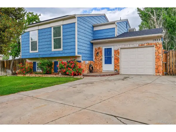 1922 Danube Way, Aurora, CO 80011