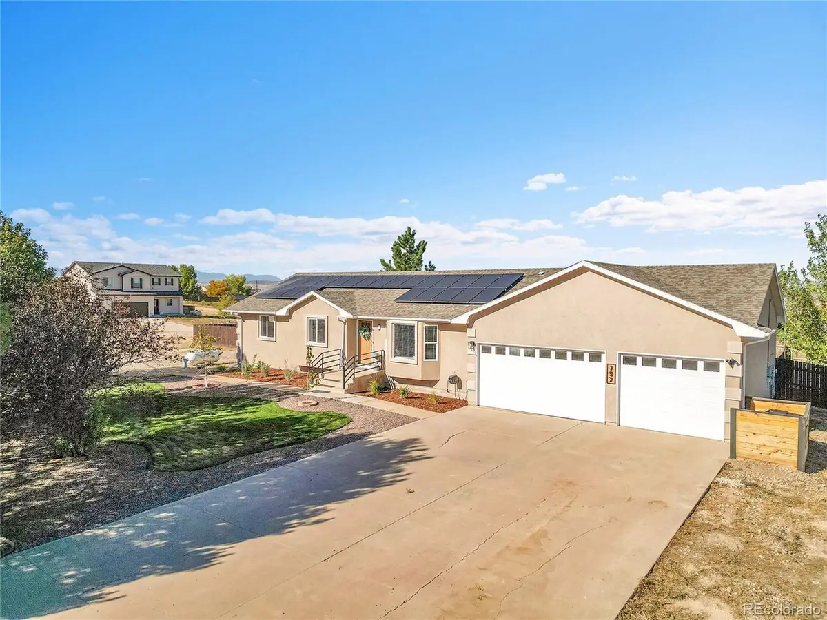 797 E Parkrose Dr, Pueblo, CO 81007 - Image #1