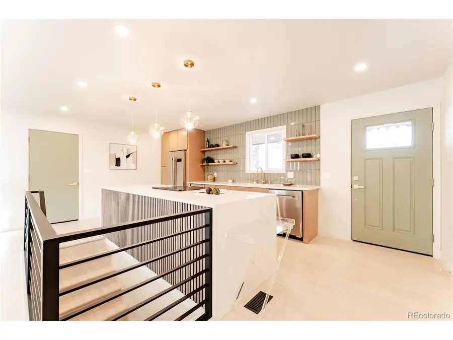 7885 S Gaylord Way, Centennial, CO 80122 - Image #2