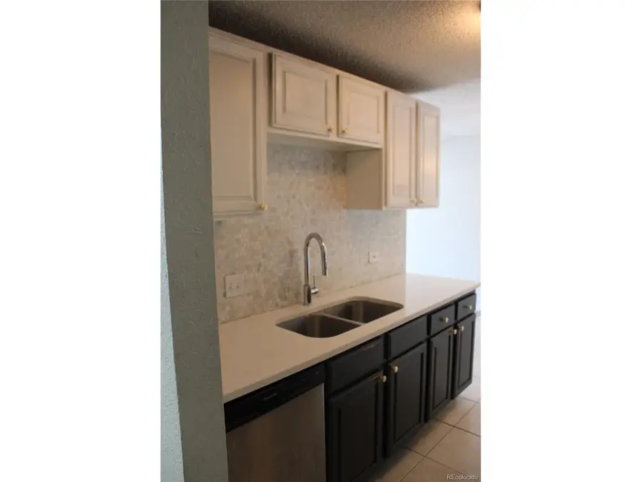 2375 S Linden Ct #313, Denver, CO 80222 - Image #2