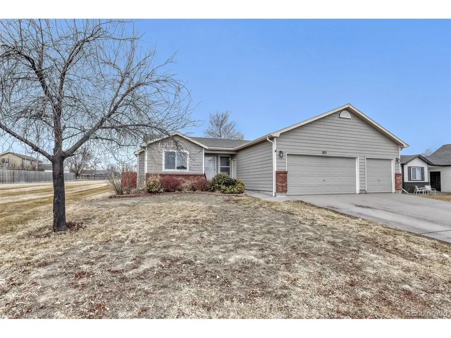 831 S Rachel Ave, Milliken, CO 80543 - #3