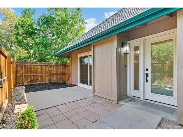 5902 S Willow Way, Englewood, CO 80111