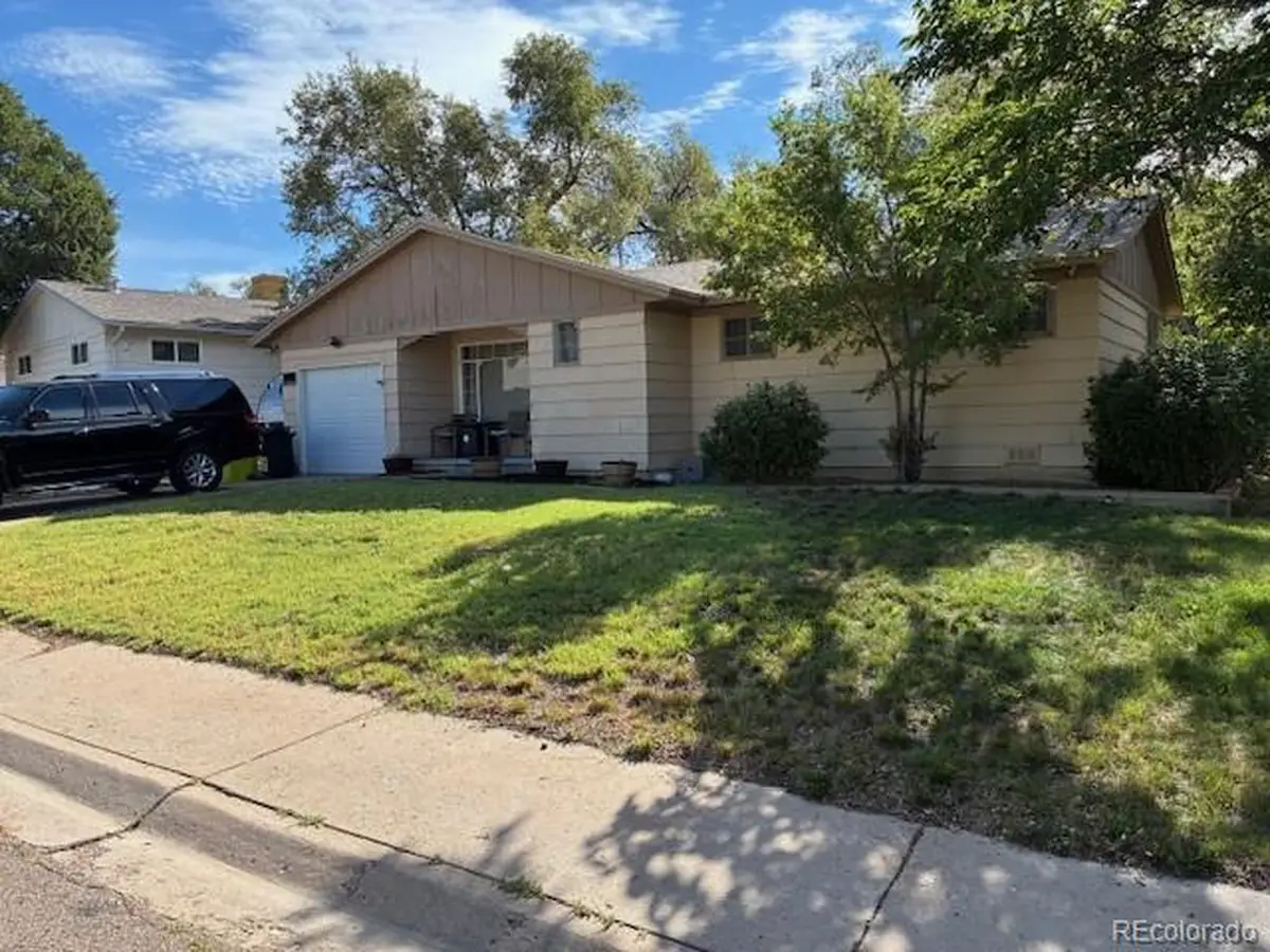 18 Dundee Ln, Pueblo, CO 81001 - Image #1