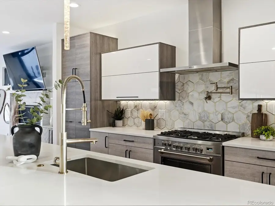 2636 S Acoma St, Denver, CO 80223 - #3