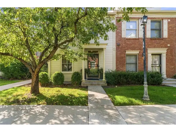 916 Ivanhoe St, Denver, CO 80220