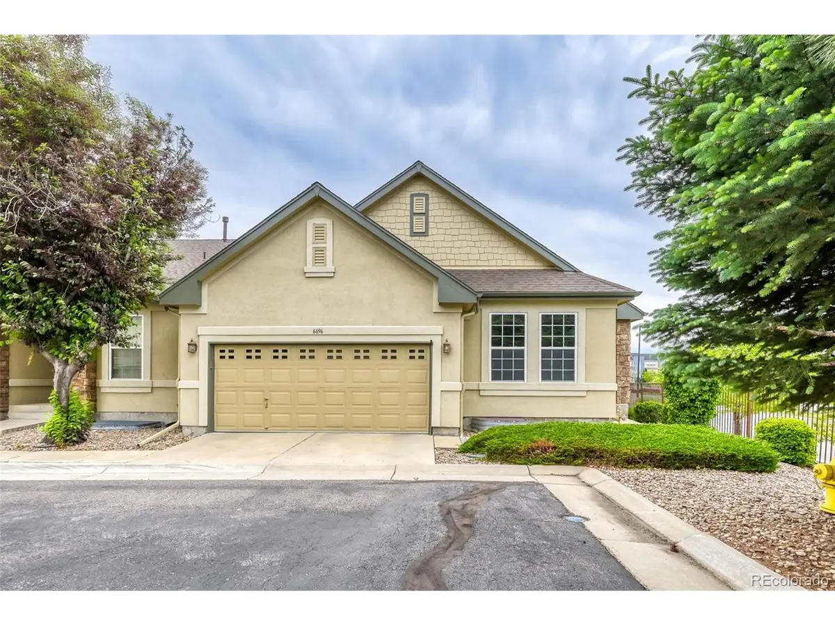 6696 S Shawnee St, Aurora, CO 80016 - #1