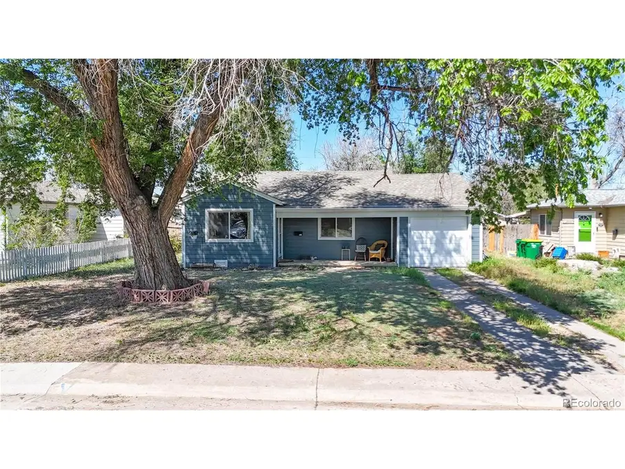 2331 Moline St, Aurora, CO 80010 - #2