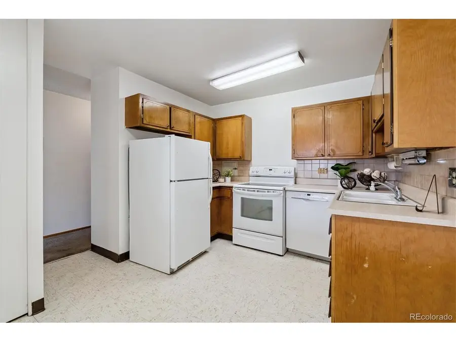 610 S Clinton St #10B, Denver, CO 80247 - #3