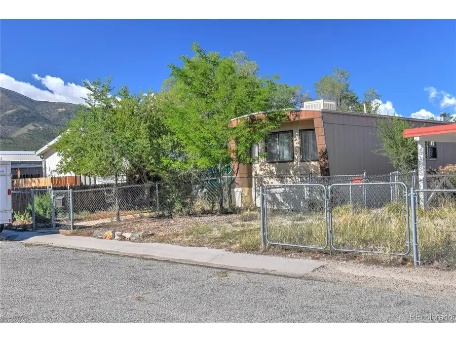 622 Walnut St, Salida, CO 81201 - #3