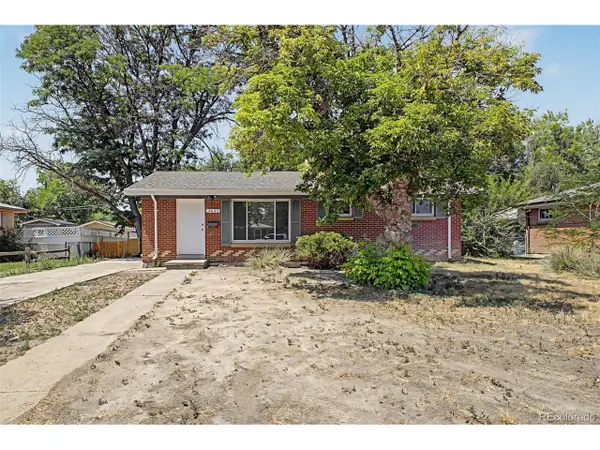 3039 Victor St, Aurora, CO 80011