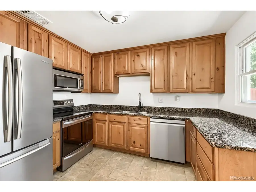 930 Victor St, Aurora, CO 80011 - #3