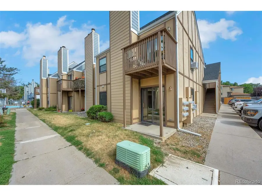 225 E 8th Ave #10, Longmont, CO 80504 - Image #2