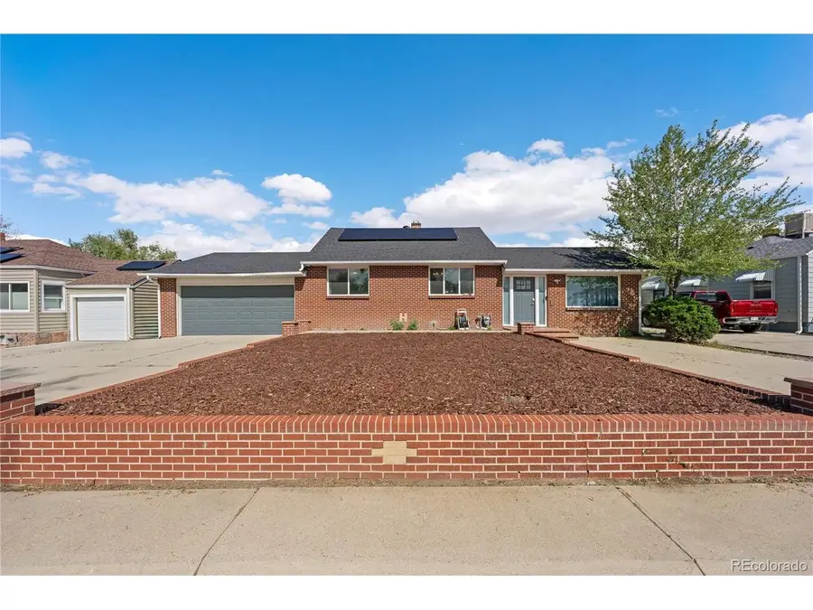 1960 Oakland St, Aurora, CO 80010 - #2