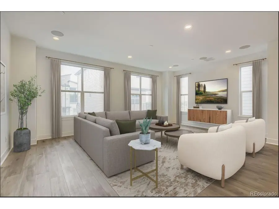 10886 E Hinsdale Cir, Centennial, CO 80112 - #2