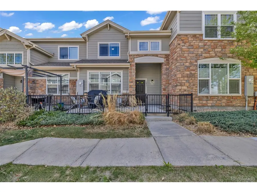 1877 S Buchanan Cir, Aurora, CO 80018 - #2