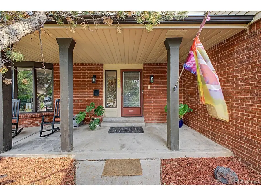 320 Oswego Ct, Aurora, CO 80010 - #3