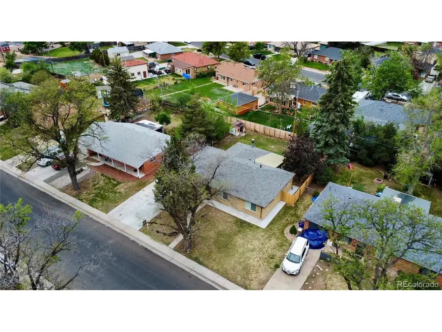 903 Quentin St, Aurora, CO 80011 - #2