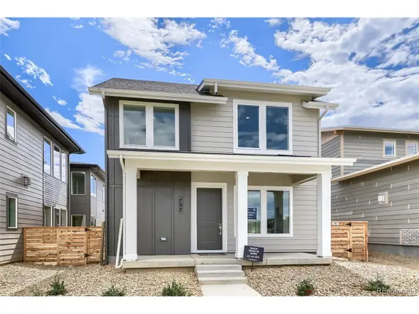 757 Carabiner Dr, Erie, CO 80516