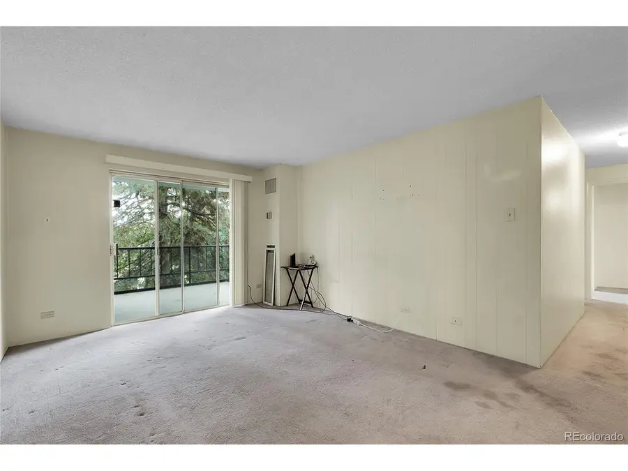 2325 S Linden Ct #206, Denver, CO 80222 - Image #2