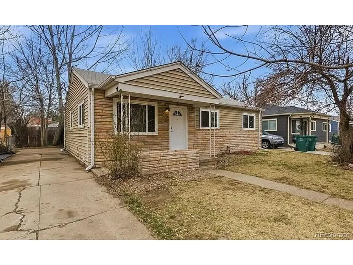 1933 Alton St, Aurora, CO 80010 - #1