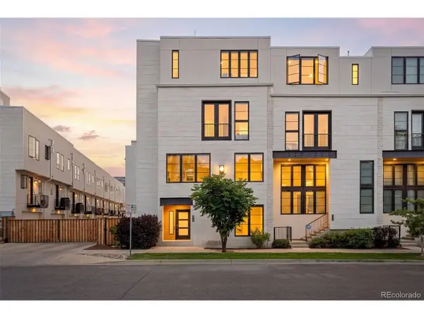 825 Bellaire St, Denver, CO 80220