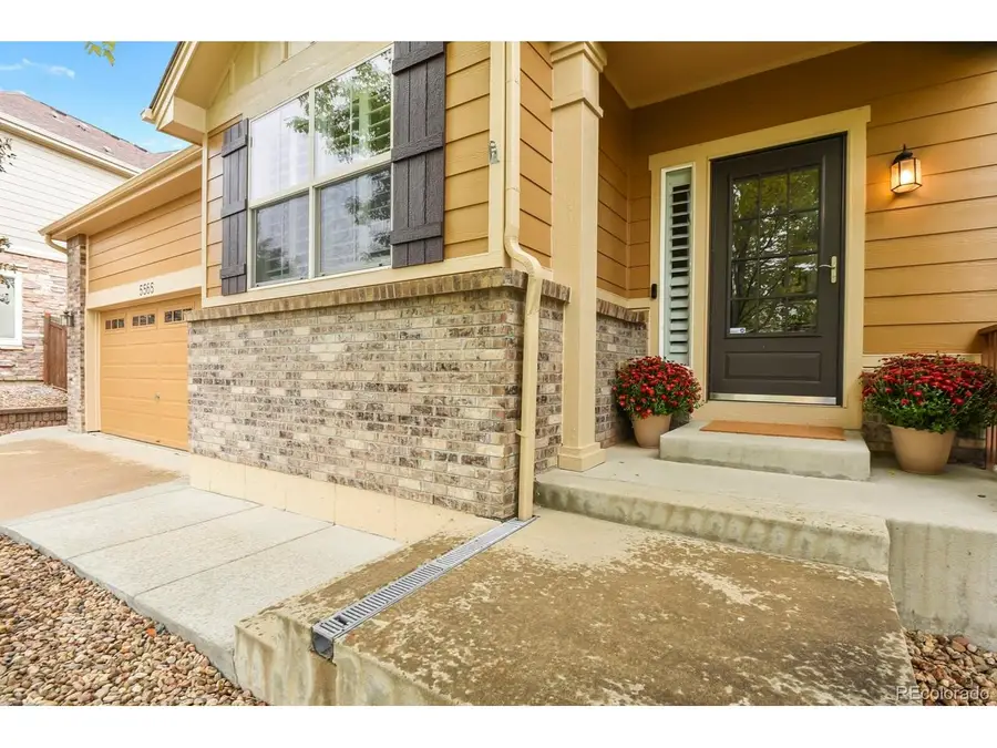 5565 S Buchanan St, Aurora, CO 80016 - #2