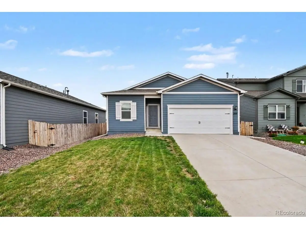 220 N Stewart St, Keenesburg, CO 80643 - #1
