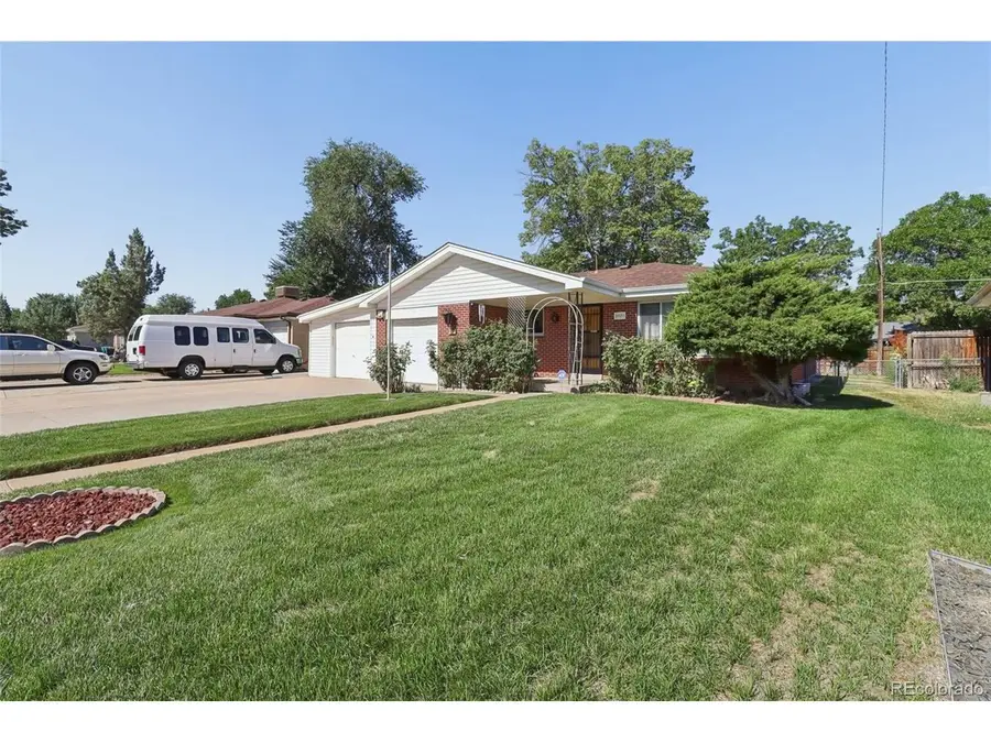 3157 Victor St, Aurora, CO 80011 - #3