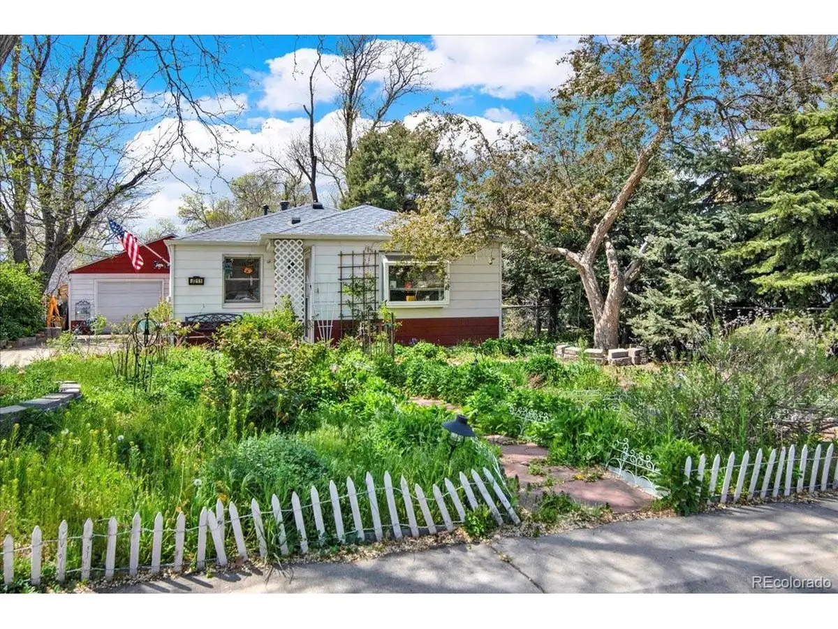 5211 Dover St, Arvada, CO 80002 - #1