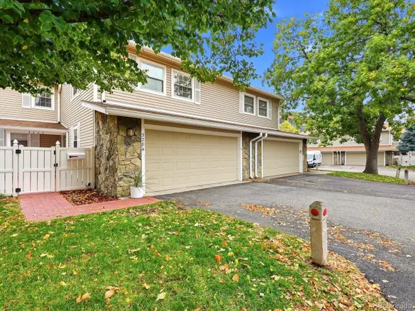 3284 S Heather Gardens Way, Aurora, CO 80014