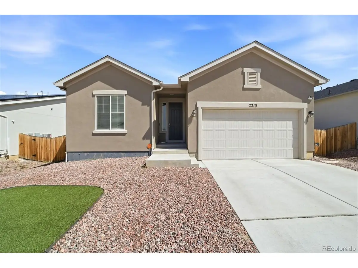 2213 Sunrise Ln, Pueblo, CO 81008 - #1