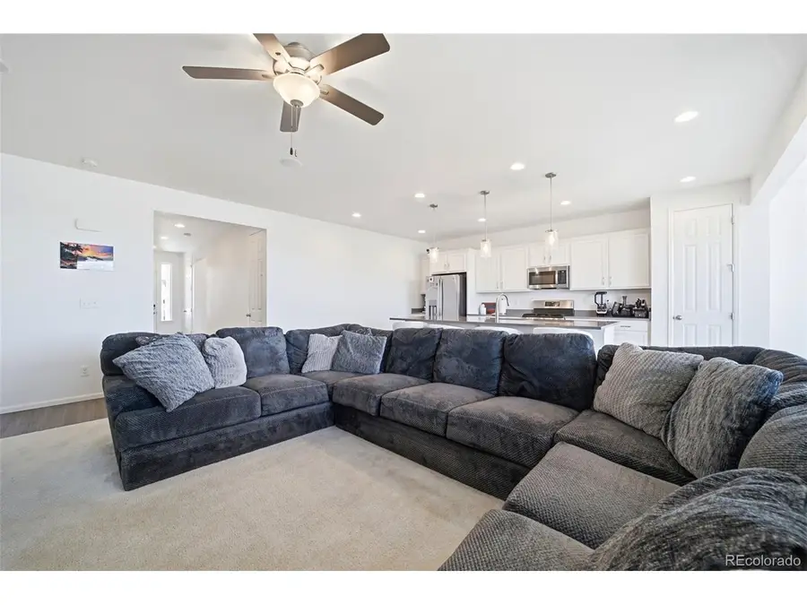 2213 Sunrise Ln, Pueblo, CO 81008 - #2
