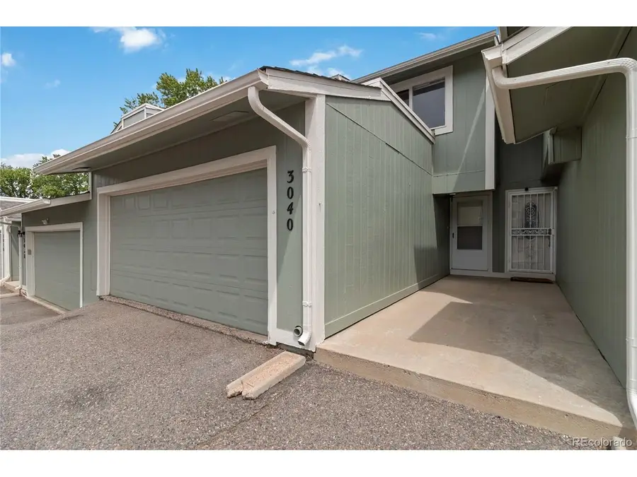 3040 S Macon Cir, Aurora, CO 80014 - #3